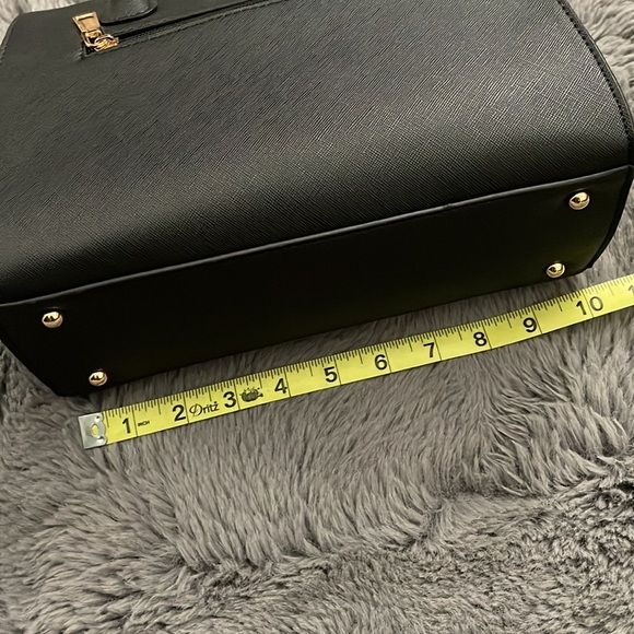 NWOT Black Textured Handbag w/ Removable Strap - Picture 7 of 10